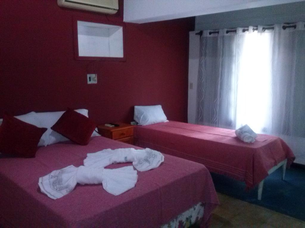 Petit Hotel Caraguata Пуерто Игуасу Екстериор снимка