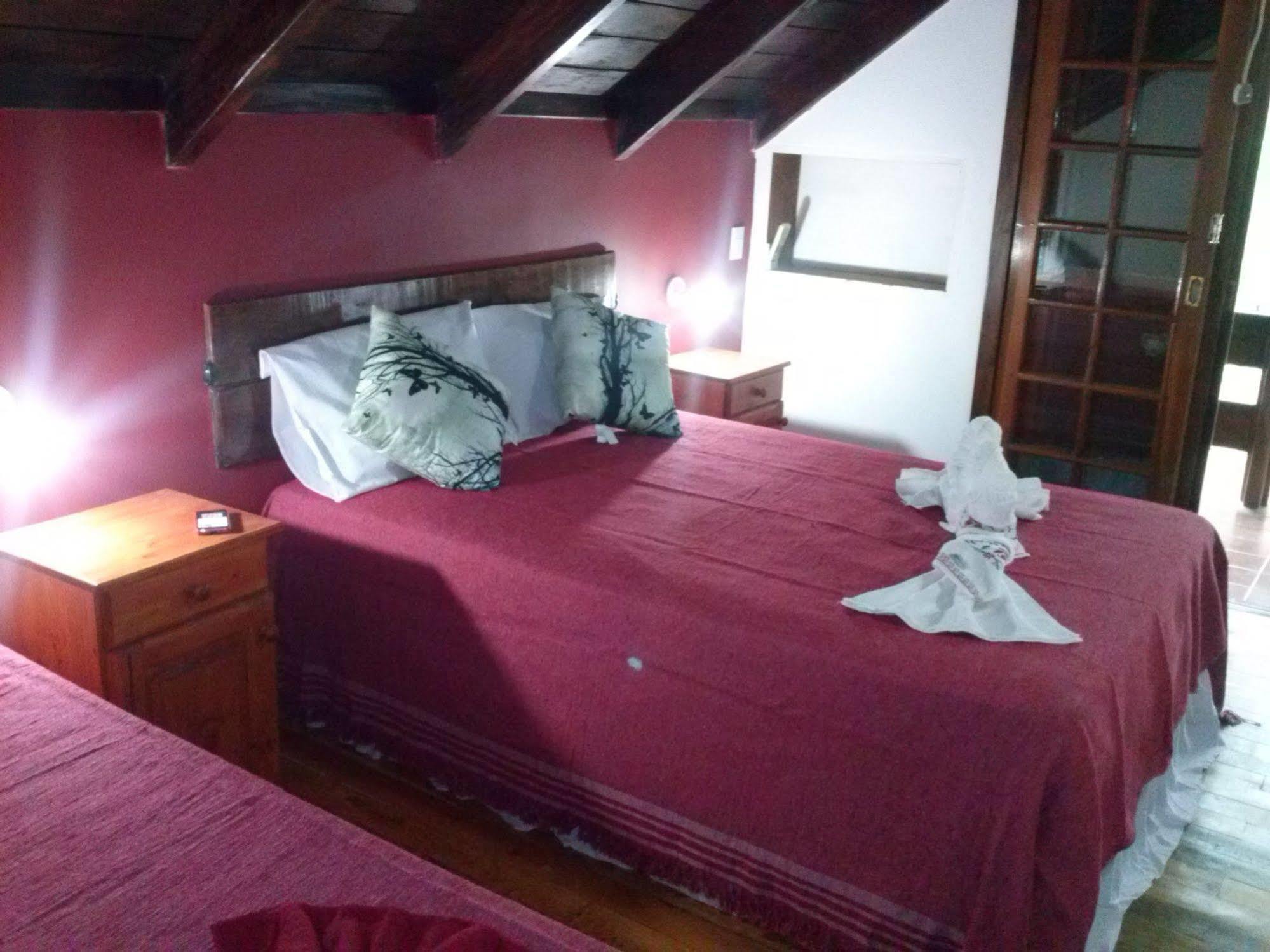 Petit Hotel Caraguata Пуерто Игуасу Екстериор снимка